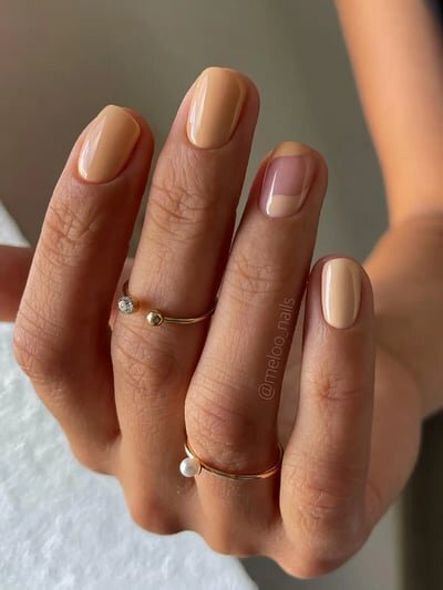 unghie primavera peach fuzz